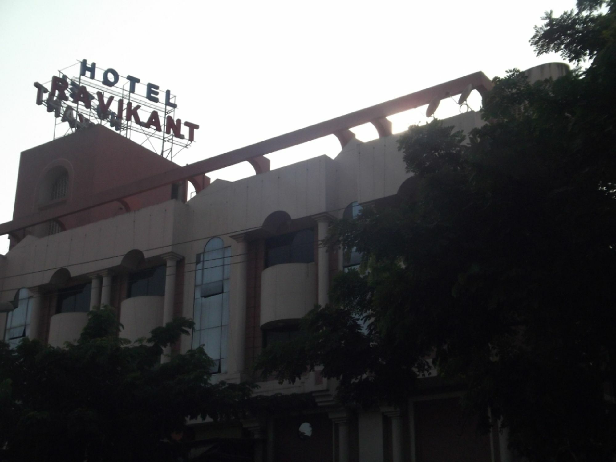 Hotel Ravikant Пуна Экстерьер фото